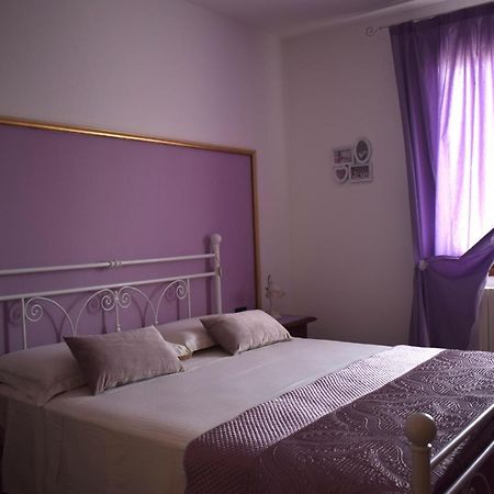A Casa Di Laura Bed & Breakfast อ็อคคิโอเบลโล ภายนอก รูปภาพ