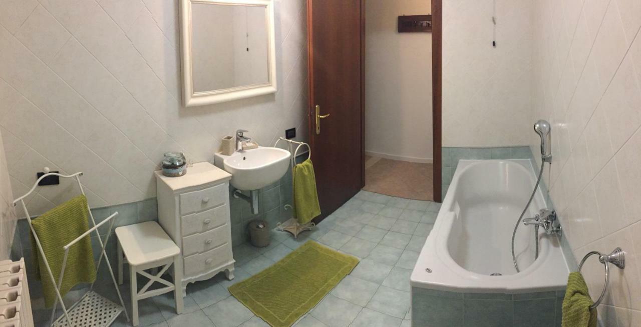 A Casa Di Laura Bed & Breakfast อ็อคคิโอเบลโล ภายนอก รูปภาพ