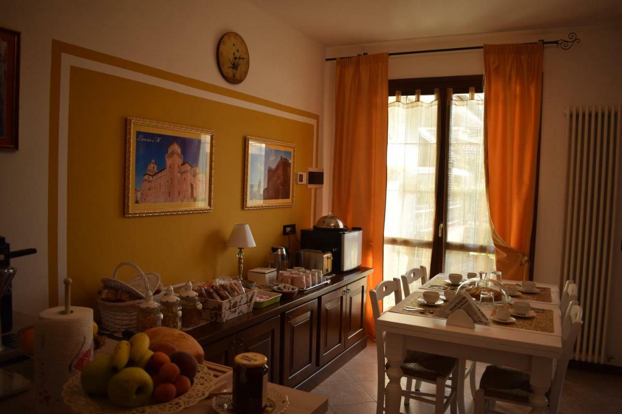 A Casa Di Laura Bed & Breakfast อ็อคคิโอเบลโล ภายนอก รูปภาพ