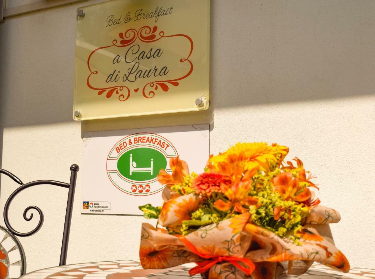 A Casa Di Laura Bed & Breakfast อ็อคคิโอเบลโล ภายนอก รูปภาพ